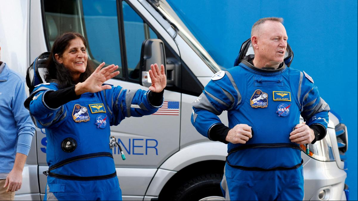 Los astronautas atrapados en la Estación Espacial Internacional regresan mañana a la Tierra en una nave de Elon Musk