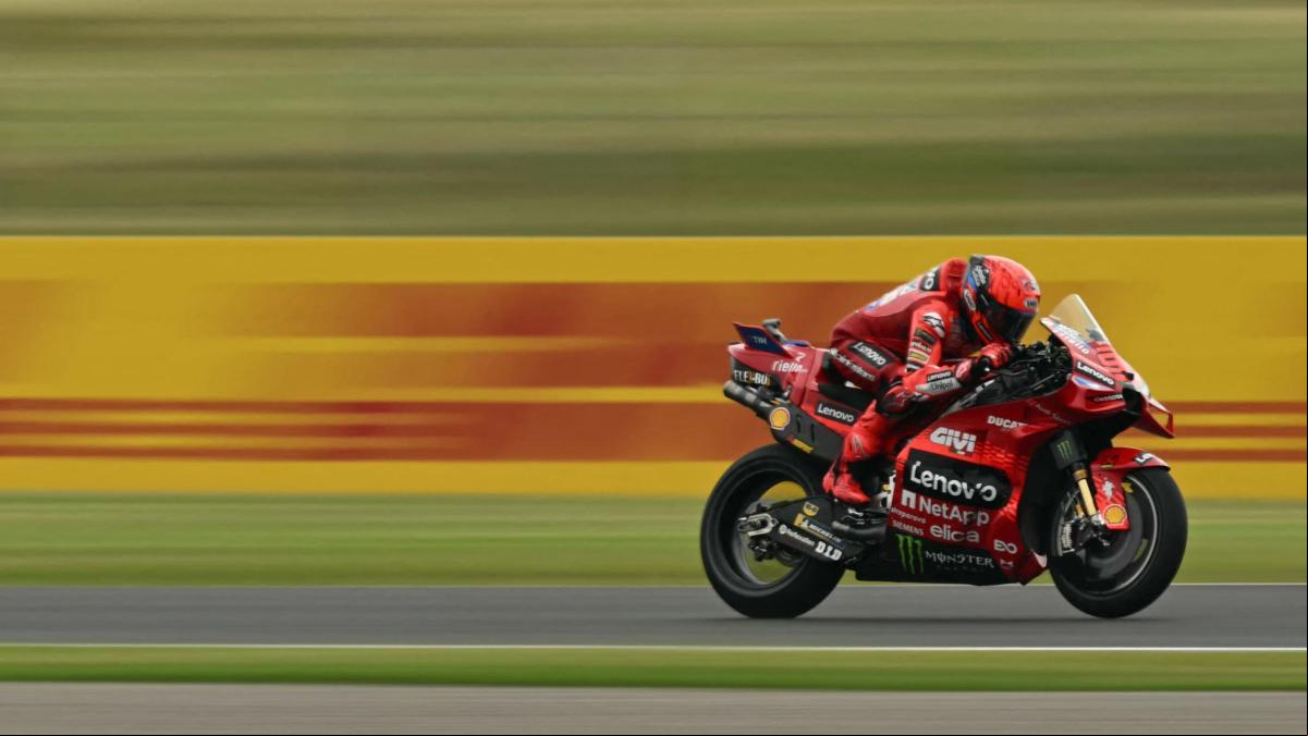 Los hermanos Márquez vuelven a preparar el rodillo: pole Marc y 2.º Àlex