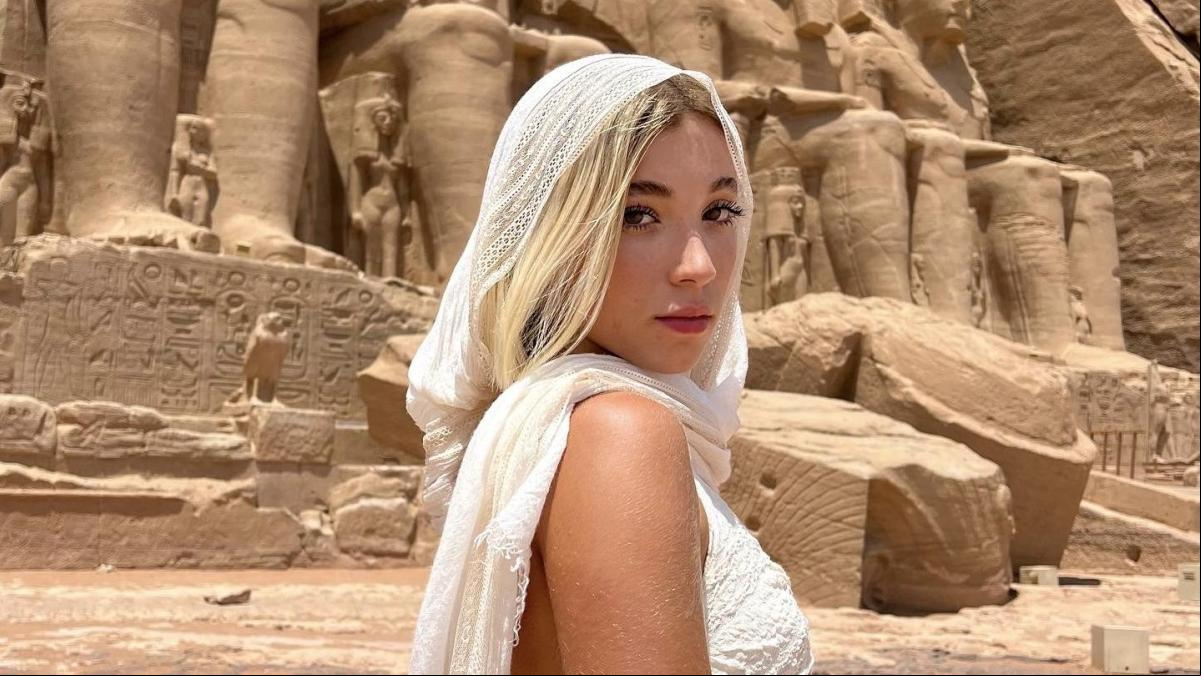 Rebeca Stones, 24 años, actriz y escritora: “Hawái casi me lleva al límite, sentí que moría. Si tuviera que elegir un solo destino sería Maldivas, nadar con tiburones nodriza fue único”