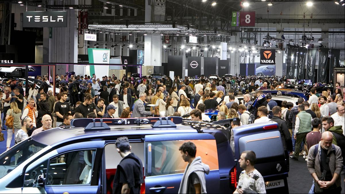 Arranca Automobile Barcelona 2025 con novedades, coches de cine y gran presencia de eléctricos y marcas chinas