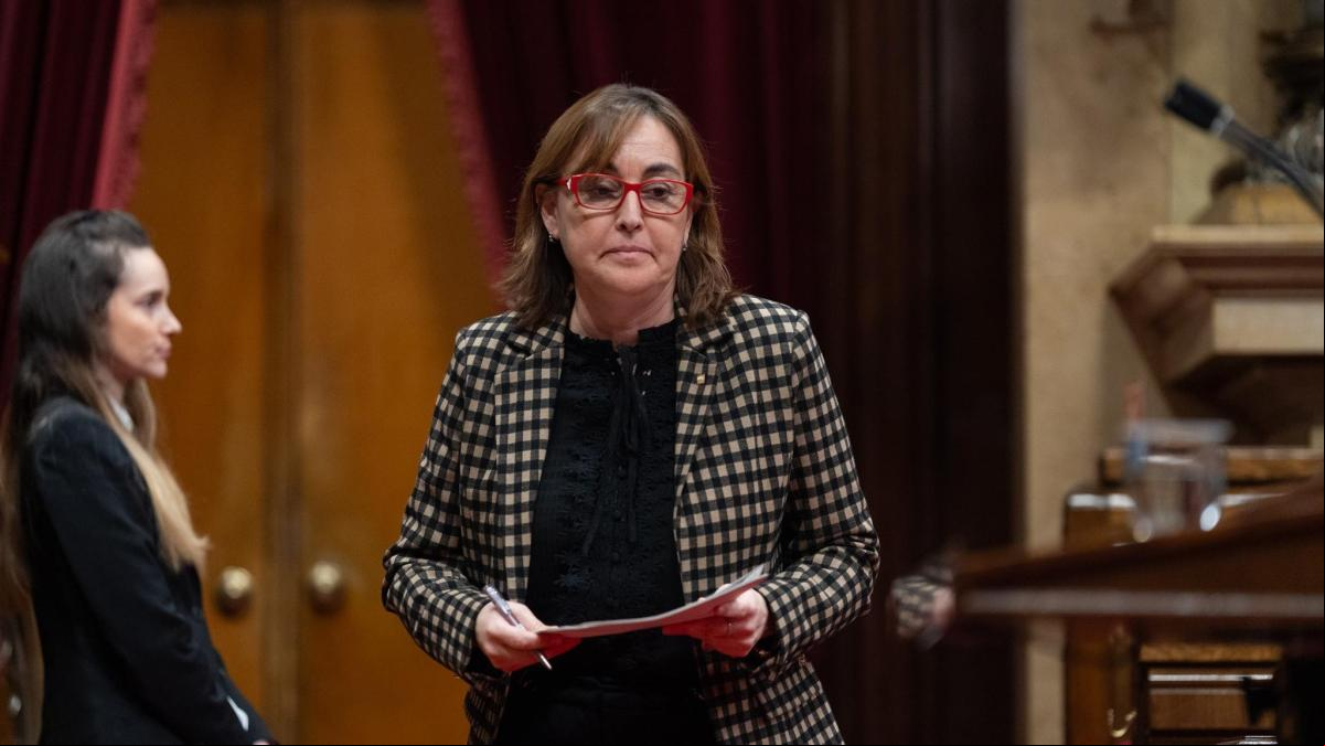 El Parlament, con el concurso de ERC y Comuns, pide cesar a la consellera de Territori por el caos de Rodalies