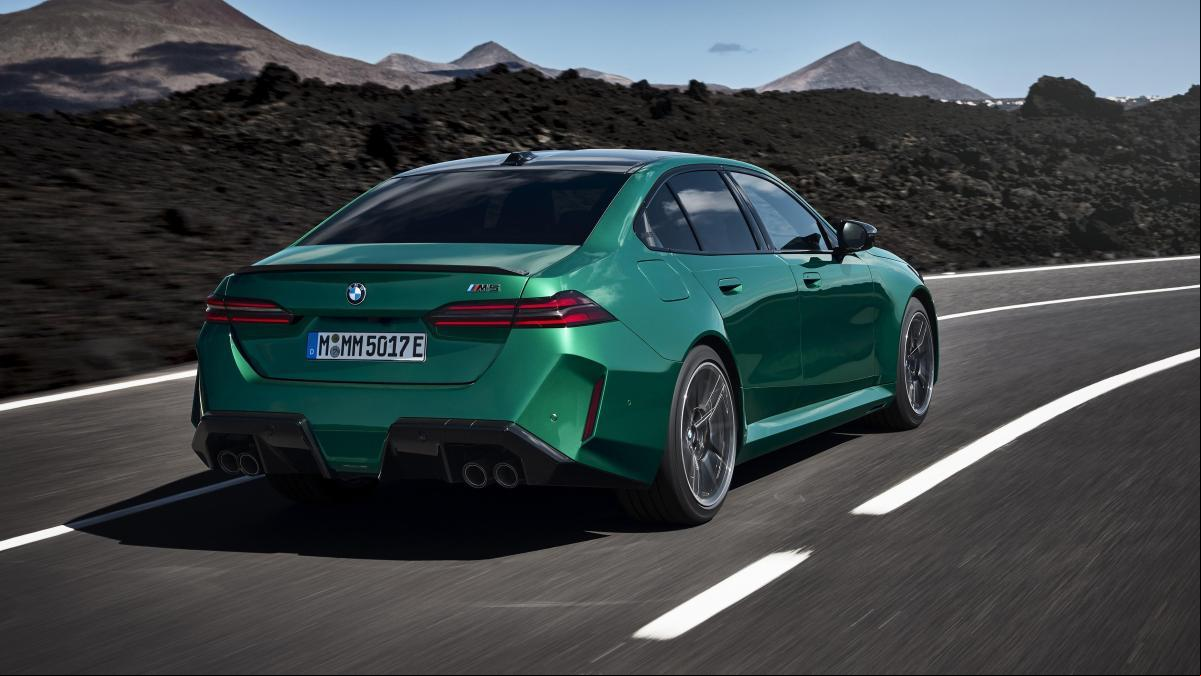 Máximas prestaciones para el nuevo BMW M5: 727 CV, 305 km/h, de 0 a 100 km/h en 3,5 segundos... y etiqueta Cero de la DGT