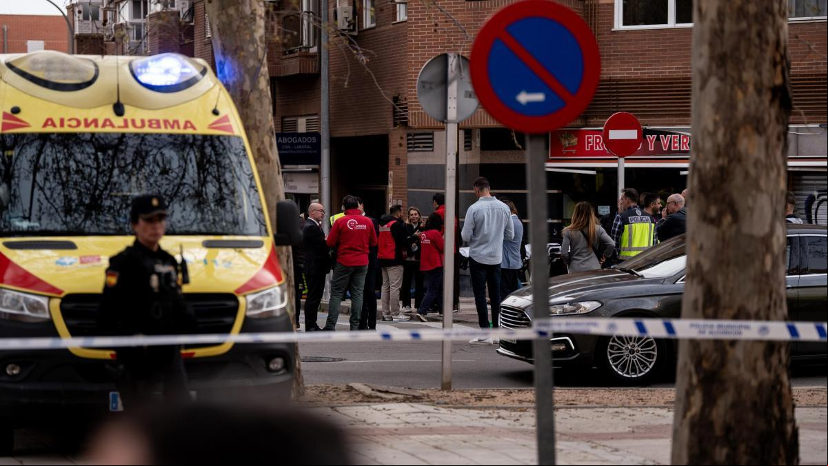 El coche que causó el incendio en el que murieron dos bomberos en Alcorcón entró al garaje a 60 km/h