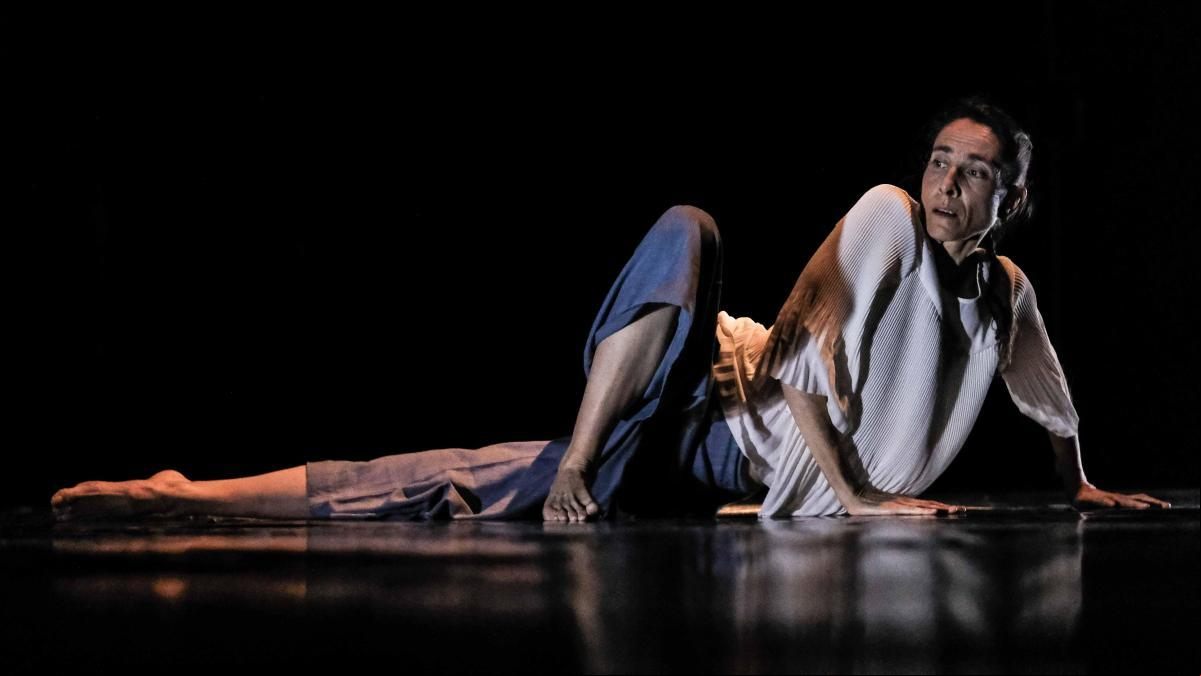 La danza, una “burbuja para respirar” en la zona cero de la dana