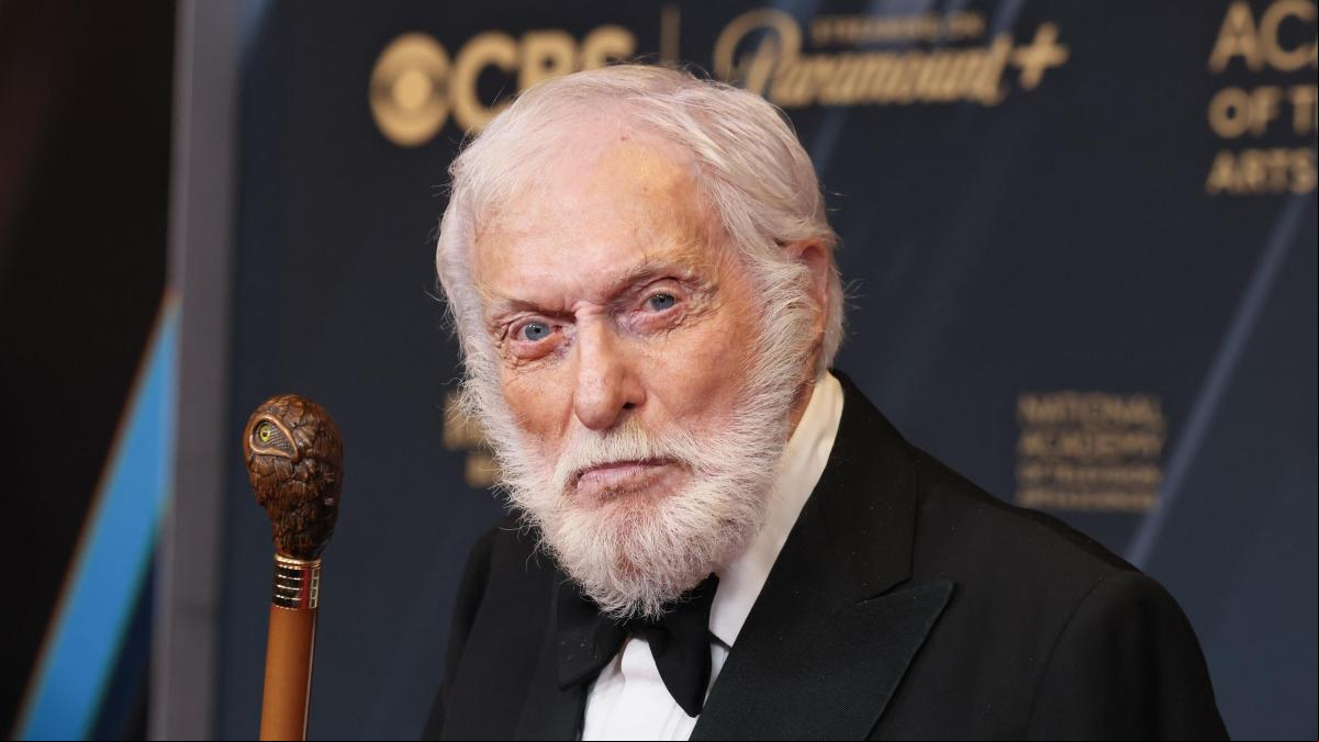 Dick Van Dyke, actor, 99 años: “Aun a mi edad sigo yendo al gimnasio 3 veces por semana, luego nado en la piscina y me echo una siesta”