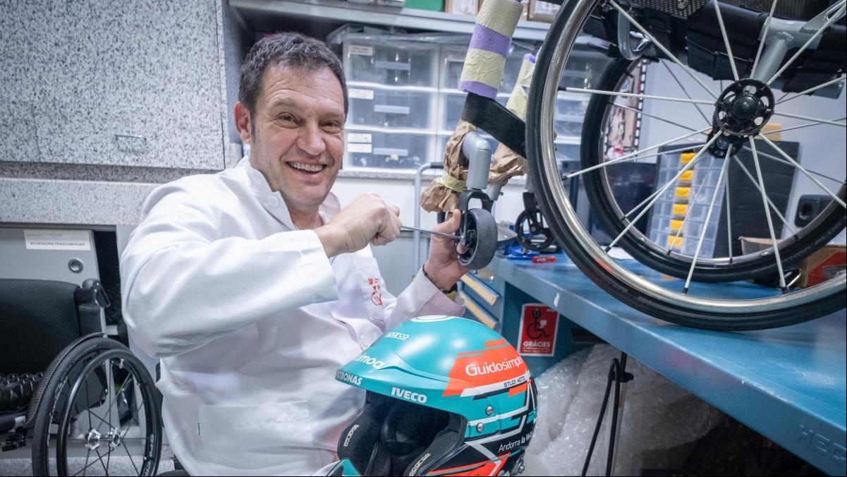Albert Llovera, piloto en silla de ruedas que fue conejillo de indias en la Nasa: Me aplicaban descargas eléctricas y lo pasaba fatal