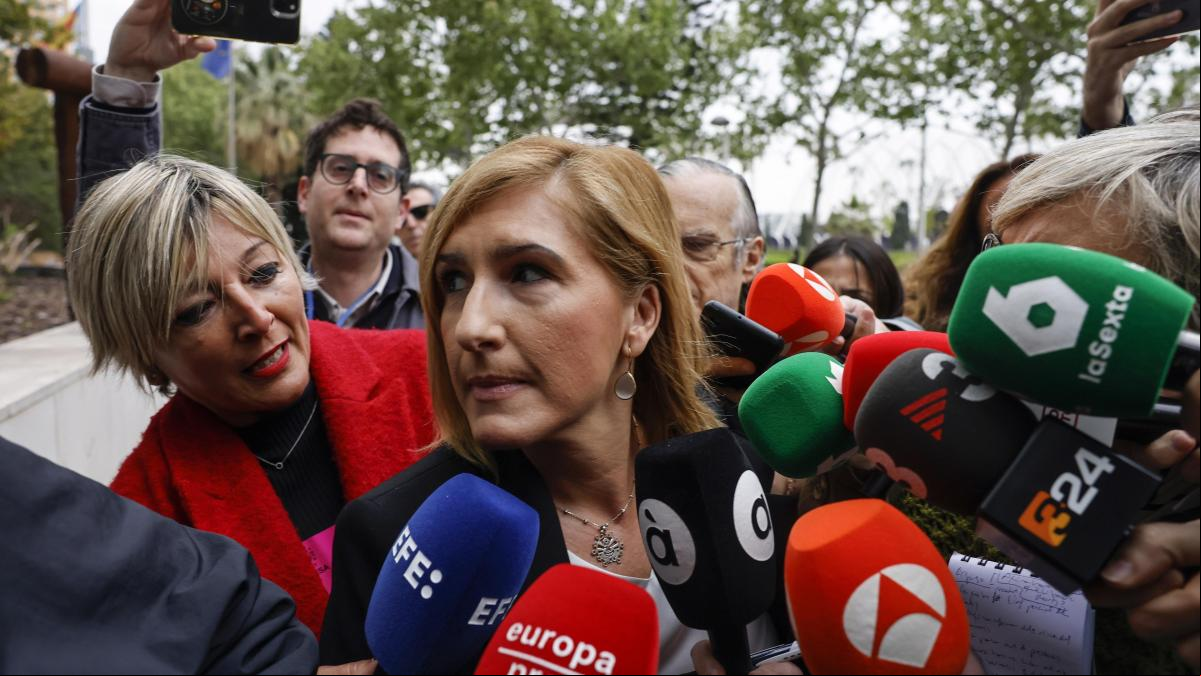 Un técnico del ES-Alert afirma que Pradas exigió que se esperara a que ella autorizara la alerta