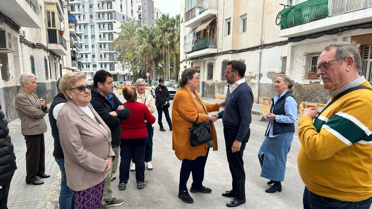El miedo al desplome de varias casas en Elx obliga a desalojar a más de 140 vecinos