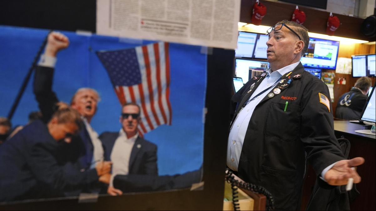 Las guerras de Trump abonan las carteras a la incertidumbre: ¿qué toca hacer con el ahorro?