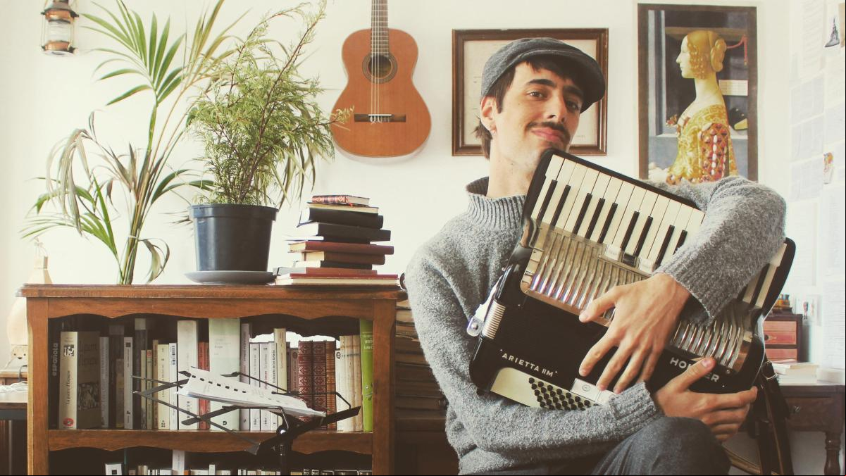 David Uclés, un ‘chansonnier andalou’ en París