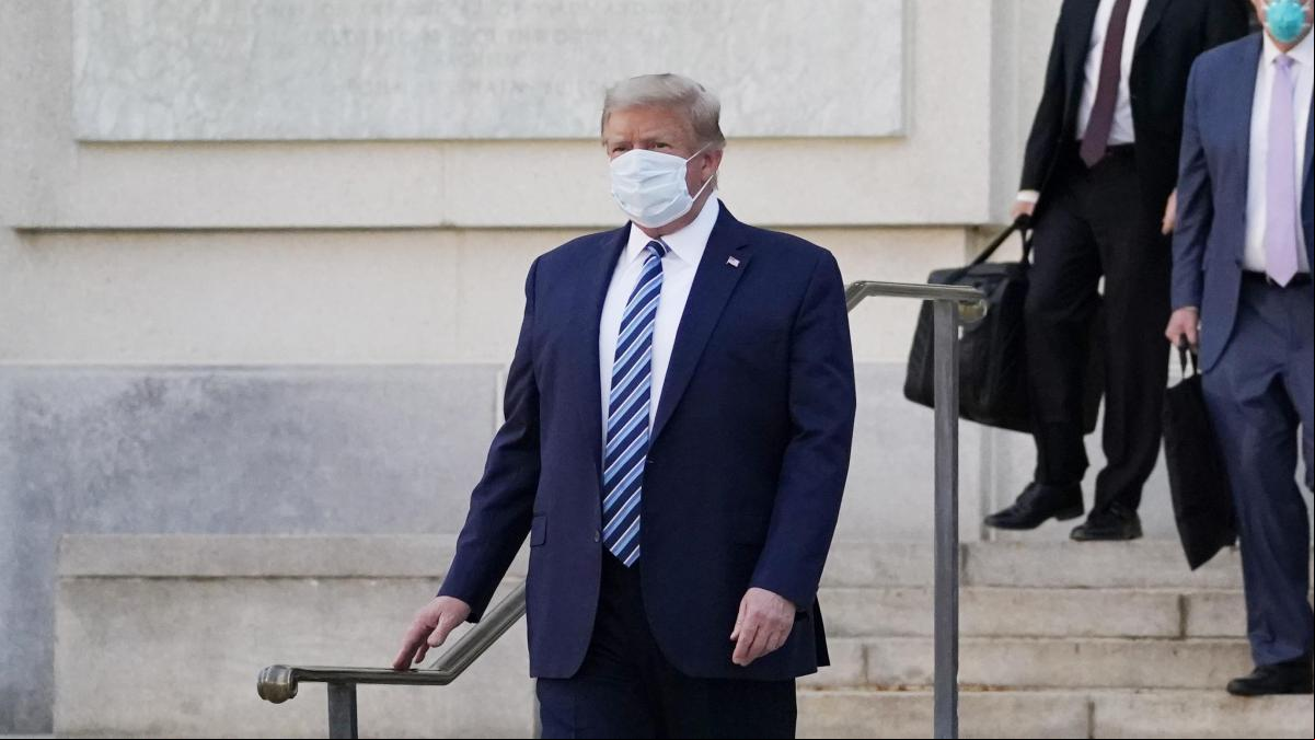 Trump revive la teoría de que la Covid-19 se originó en un laboratorio chino