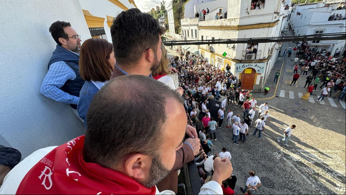 Pánico en la suelta de toros de Arcos de la Frontera tras romper un astado el vallado de seguridad