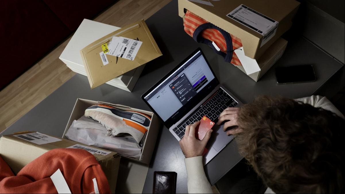 Adictos a las compras: las tiendas online aumentan el riesgo de gasto compulsivo