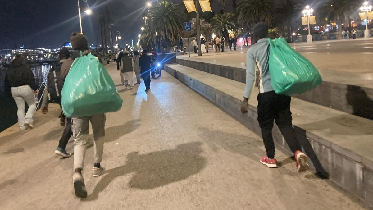 La Guàrdia Urbana retarda l’inici de la temporada del ‘top manta’