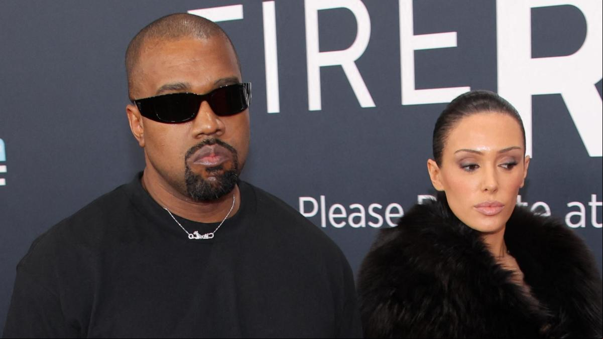 Kanye West y Bianca Censori denuncian a su dentista por “enganchar” al rapero al gas de la risa