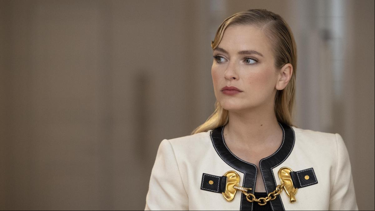Camille Razat se despide de Emily en París tras anunciar que no estará en la quinta temporada