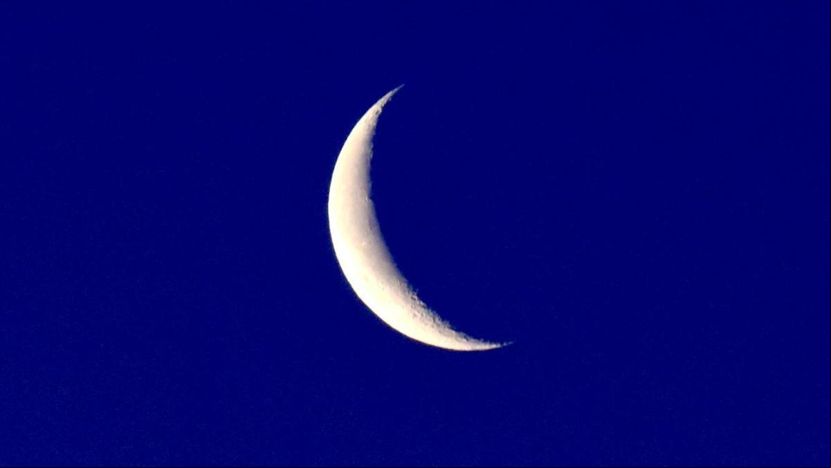 La luna de cuento del Baix Empordà