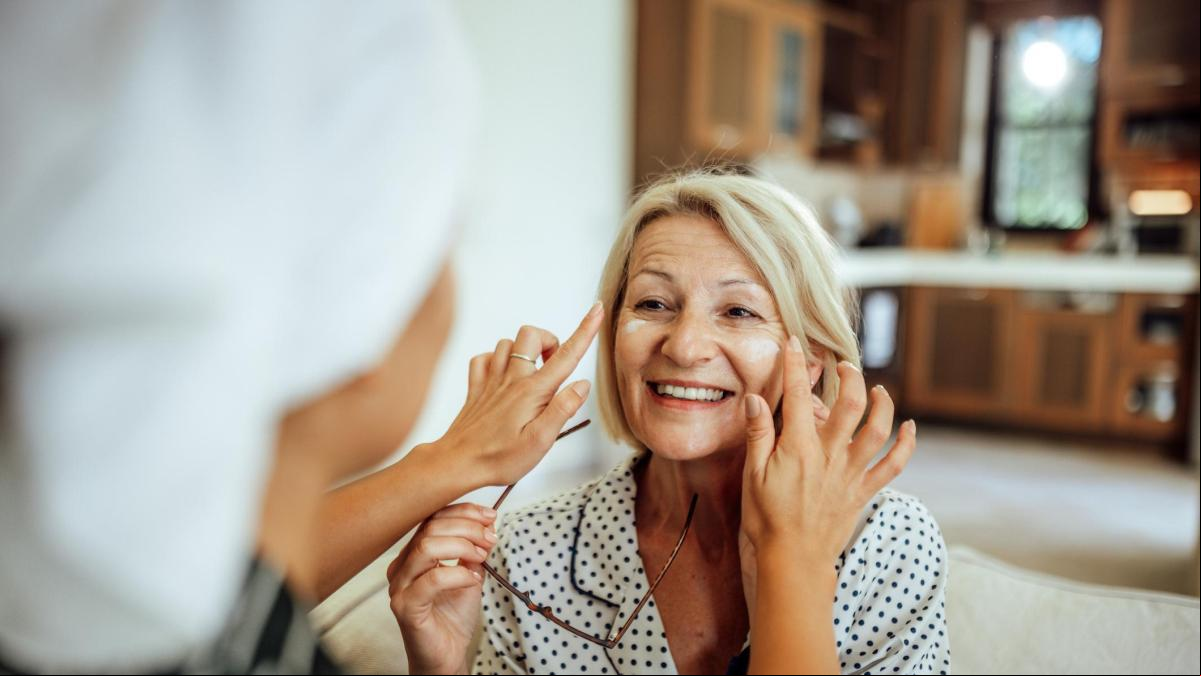 Este Día de la Madre regala las cremas y productos cosméticos más eficaces y nutritivos para mimar a mamá