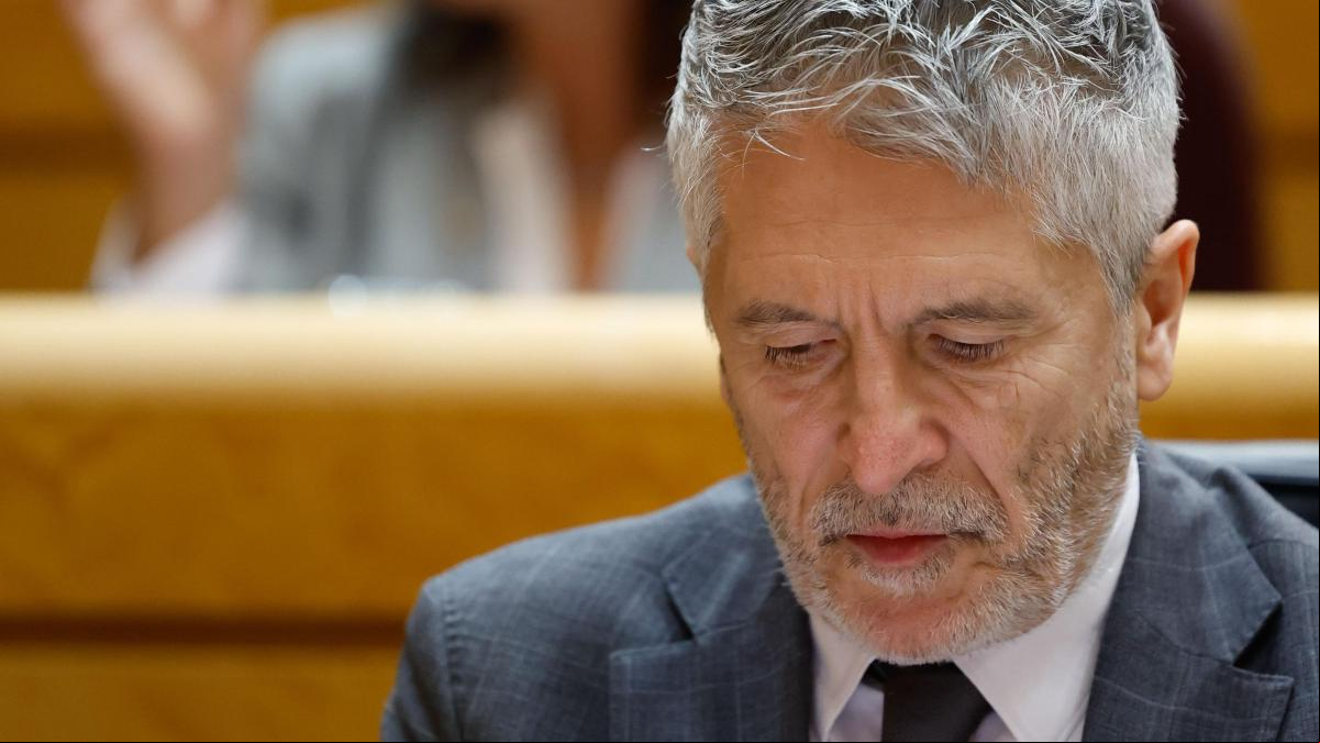 Sánchez trata de salvar de la quema a Marlaska pese a su desautorización