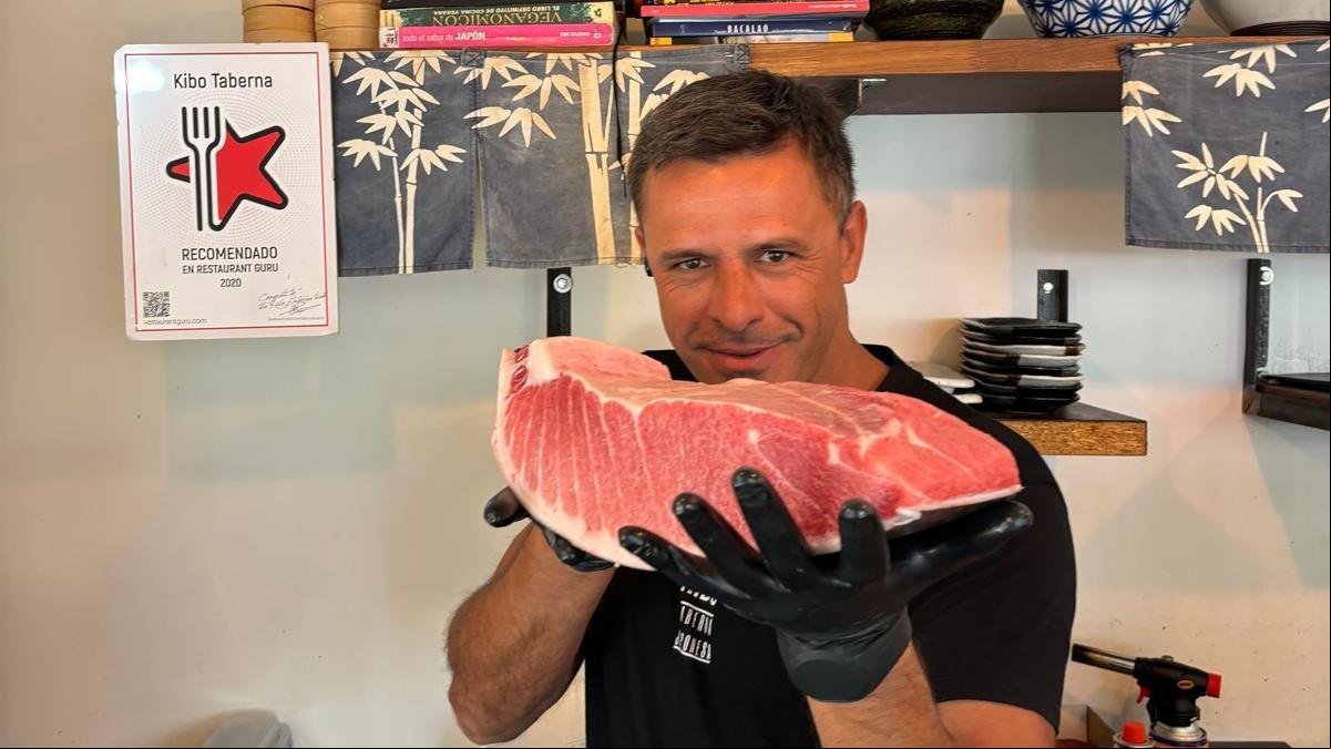 De las cocinas de renombre a las fiestas privadas de Neymar, la historia del chef que ha conquistado Barcelona con su restaurante japonés