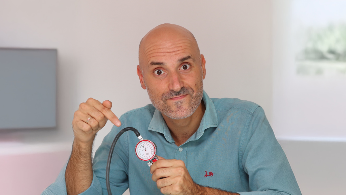 Fernando Fabiani, médico: “Mucha gente no es consciente de la peligrosidad de mezclar las pastillas de la alergia con alcohol, pues sus efectos secundarios se pueden potenciar enormemente”