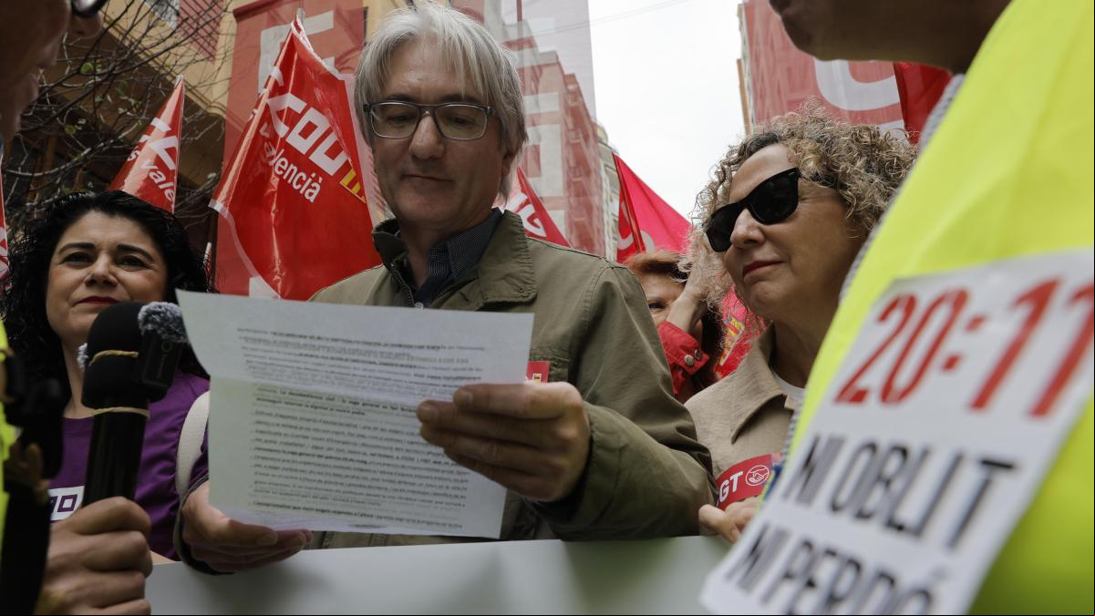 La celebración del Primero de mayo evidencia la brecha entre sindicatos y Consell de Mazón
