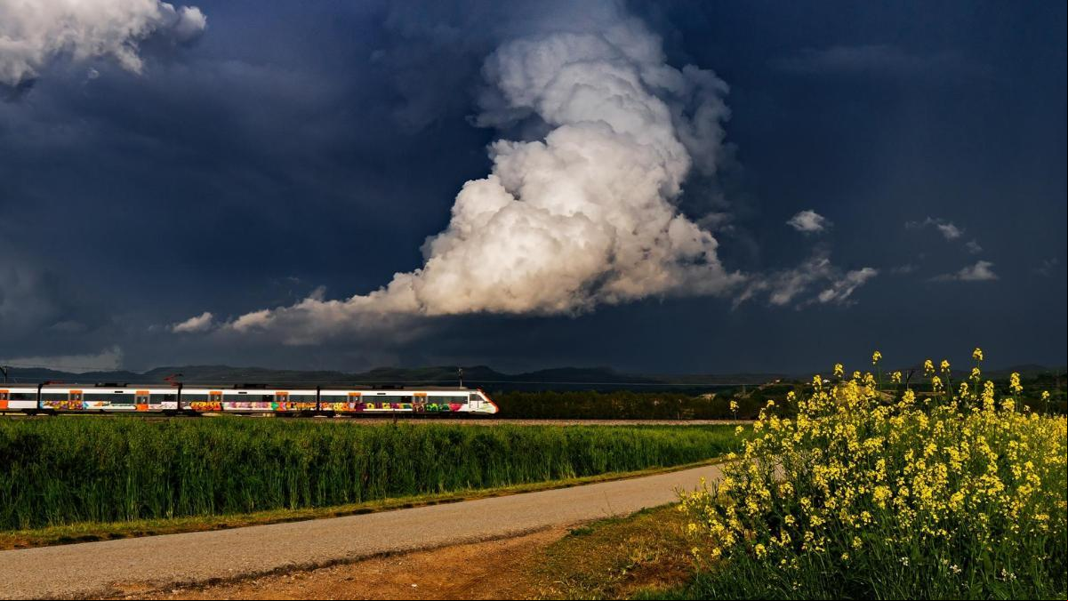 El tren de las nubes cumulonimbus