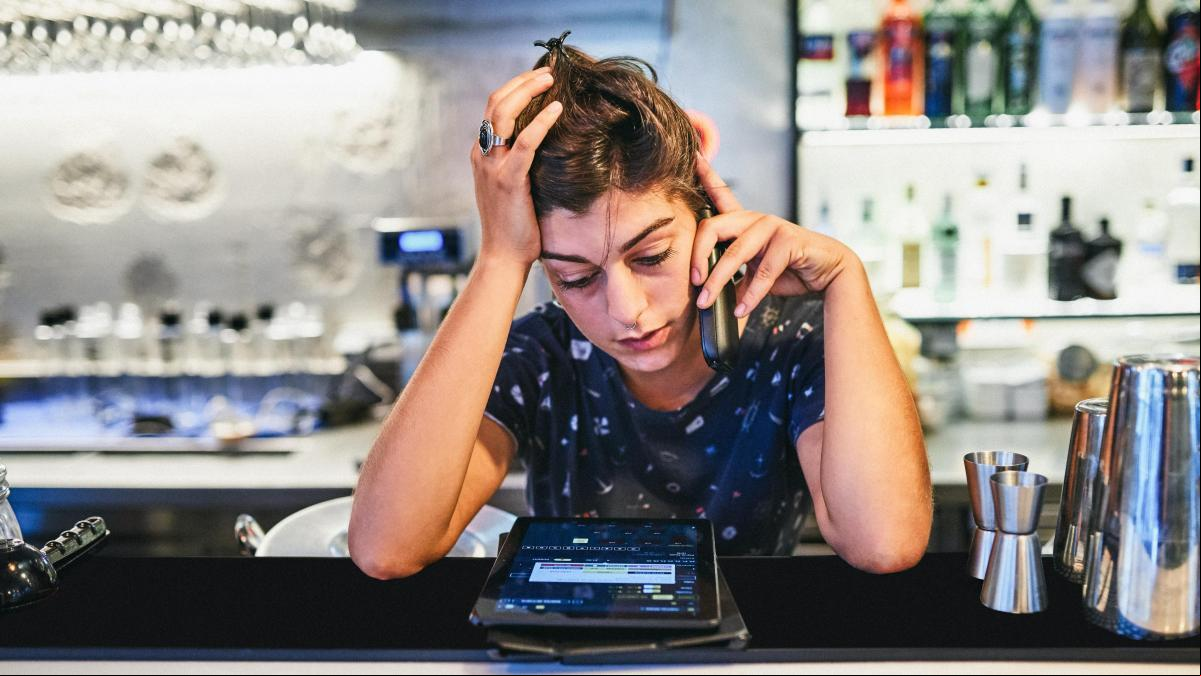 La extorsión mediante reseñas falsas en Google que cada vez afecta a más negocios: “Si no pagas, seguirán apareciendo comentarios negativos”