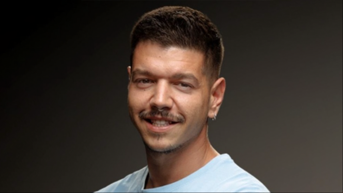 Adrián Conde, veterinario: “Hay que evitar los comederos con bordes altos, los bigotes de los gatos son muy sensibles”