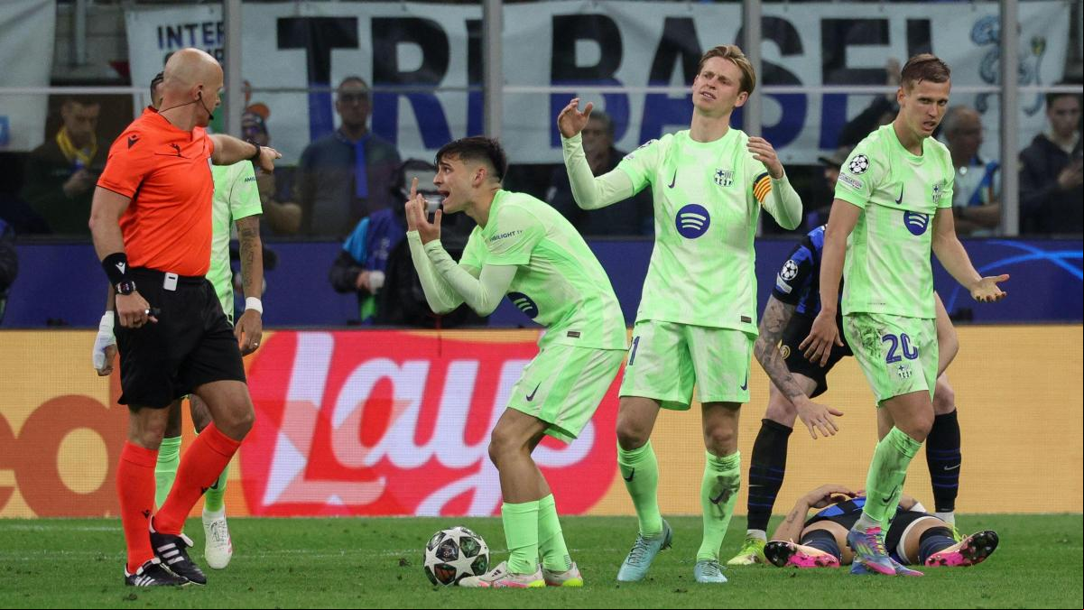 Una tortura de arbitraje en San Siro para el Barça