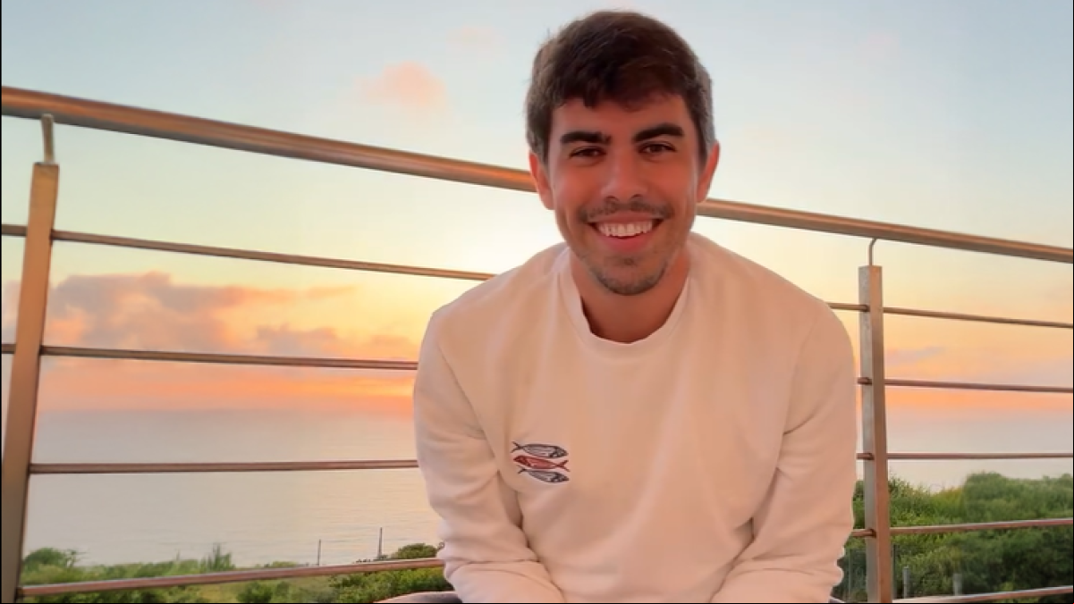 Alejandro Martínez, psiquiatre: “Moltes vegades, lansietat apareix quan perdem de vista qui volem arribar a ser i quedem atrapats en la immediatesa”
