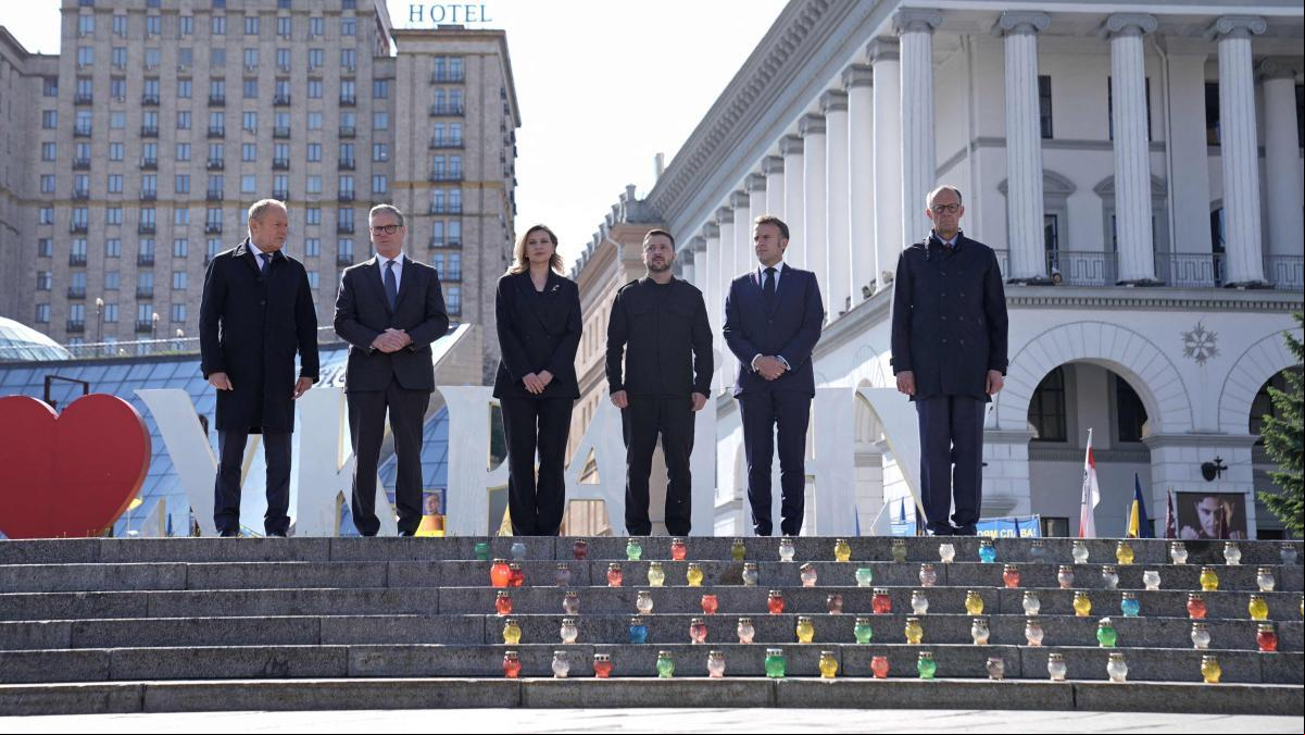 Los líderes de Francia, Reino Unido, Alemania y Polonia piden desde Kyiv una tregua a Putin