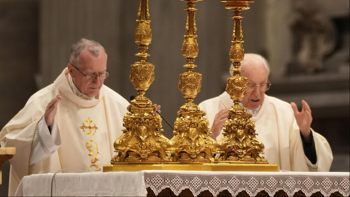 La sordera del cardenal Re