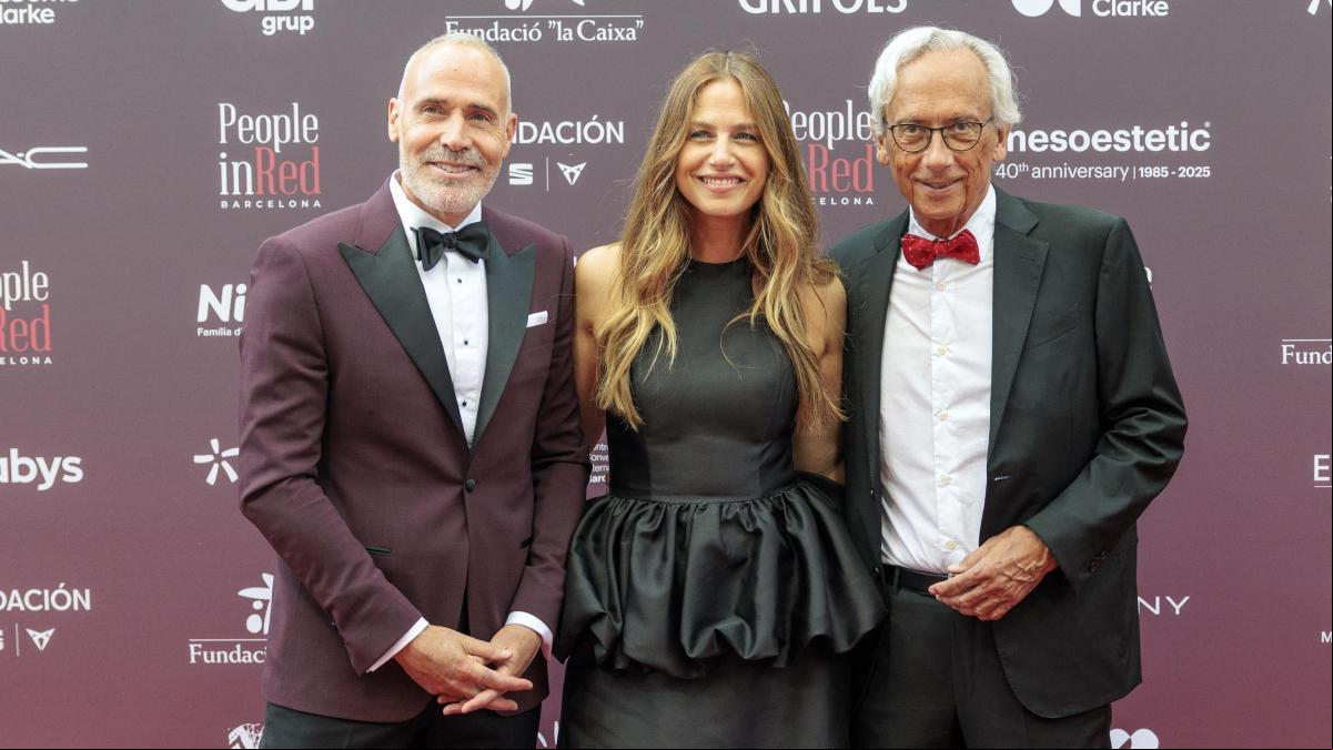 La alfombra solidaria de People in red Barcelona