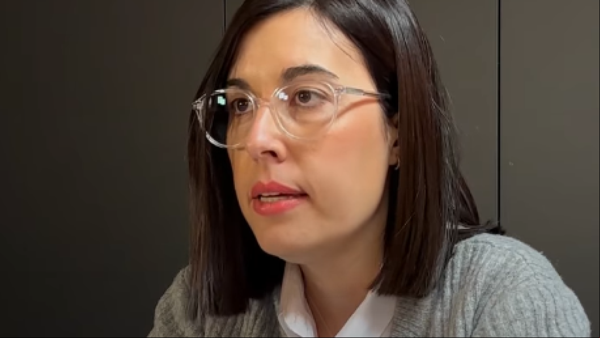 Júlia Martí, psicóloga: Los secretos familiares no siempre se dicen con palabras, pero se sienten en el cuerpo, en las emociones y en las dinámicas