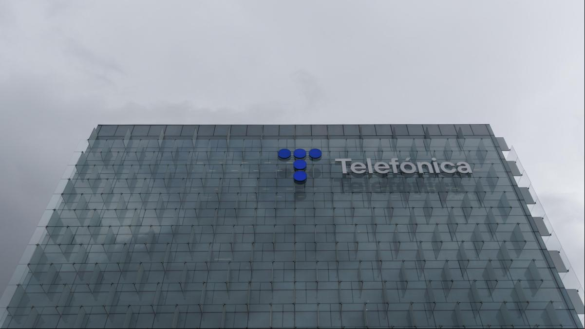 Telefónica pierde 1.731 millones con la venta de Argentina y Perú