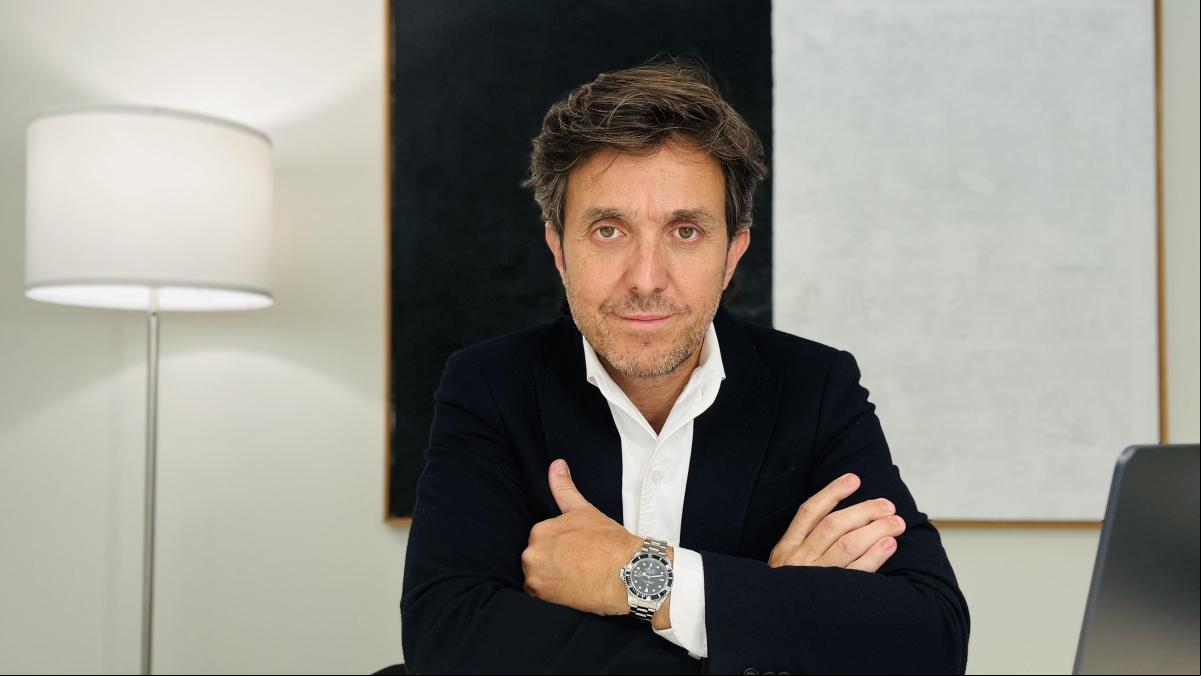 Alex Fossas, el consultor de negocios de influencers, empresas y emprendedores: “El error más común es no saber diferenciar entre lo urgente y lo importante”