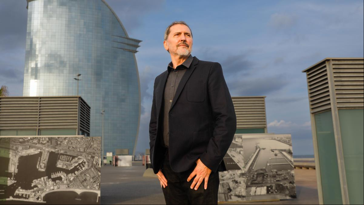 Andrés Rubio, periodista: “Las rotondas dan vergüenza, España es ‘Nación Rotonda’”