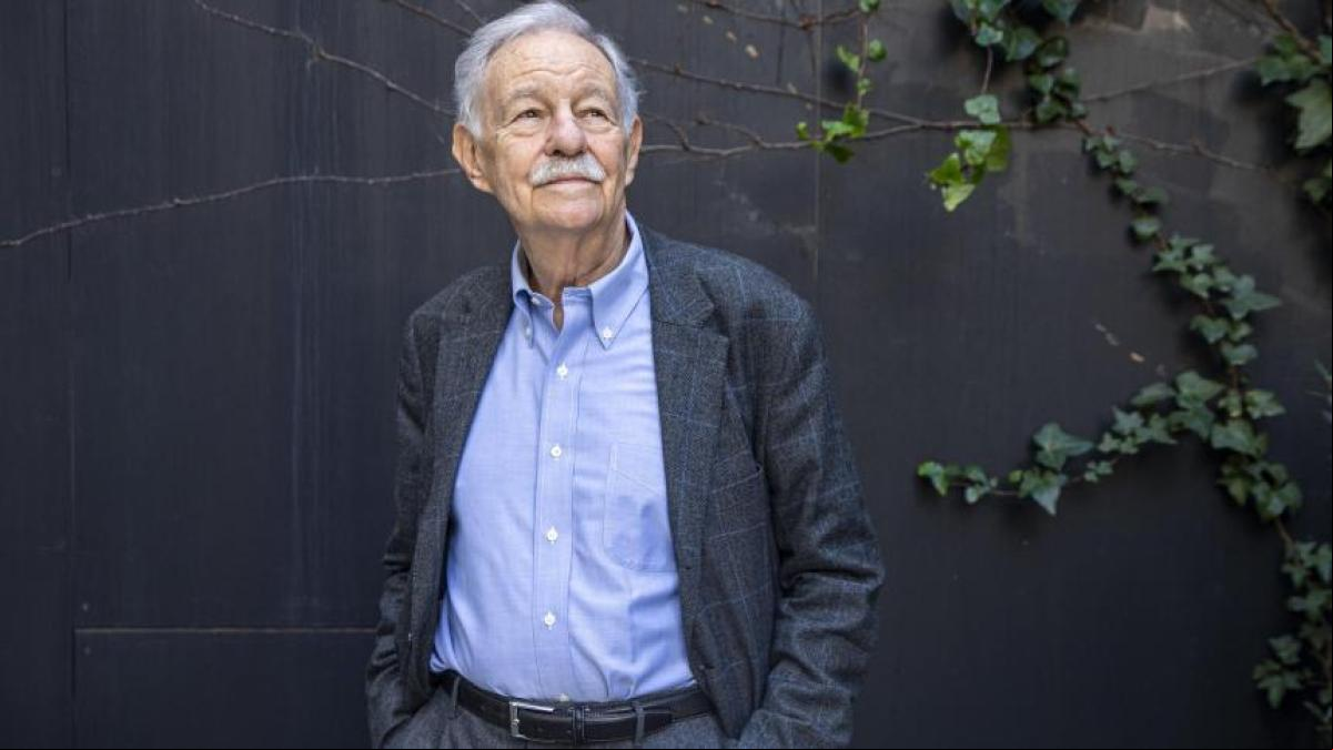 Eduardo Mendoza gana el premio Princesa de Asturias de las Letras: “No me dejan jubilar”