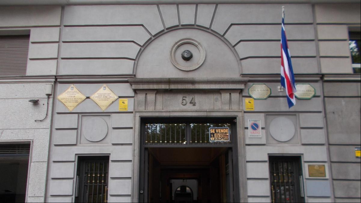 La muy célebre casa del número 54 de la calle de Ríos Rosas de Madrid