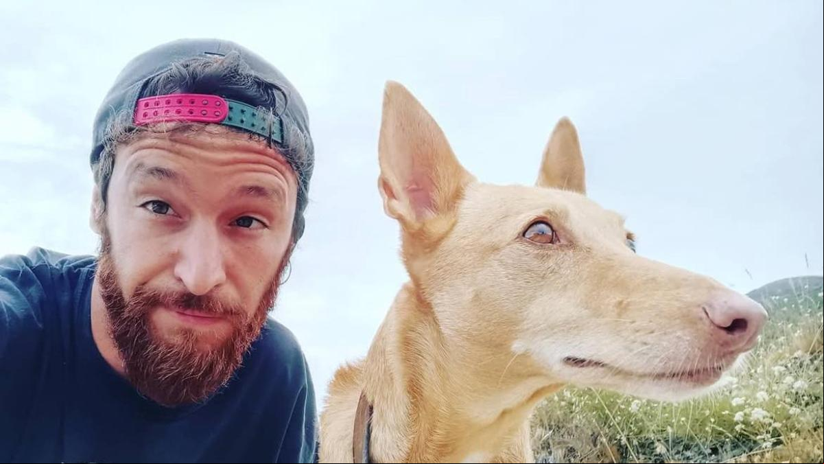 Fran Cortés, videoinfluencer perruno, 36 años: “Chucho suena despectivo, yo los llamo exclusivos porque cada perro es único y merece respeto”