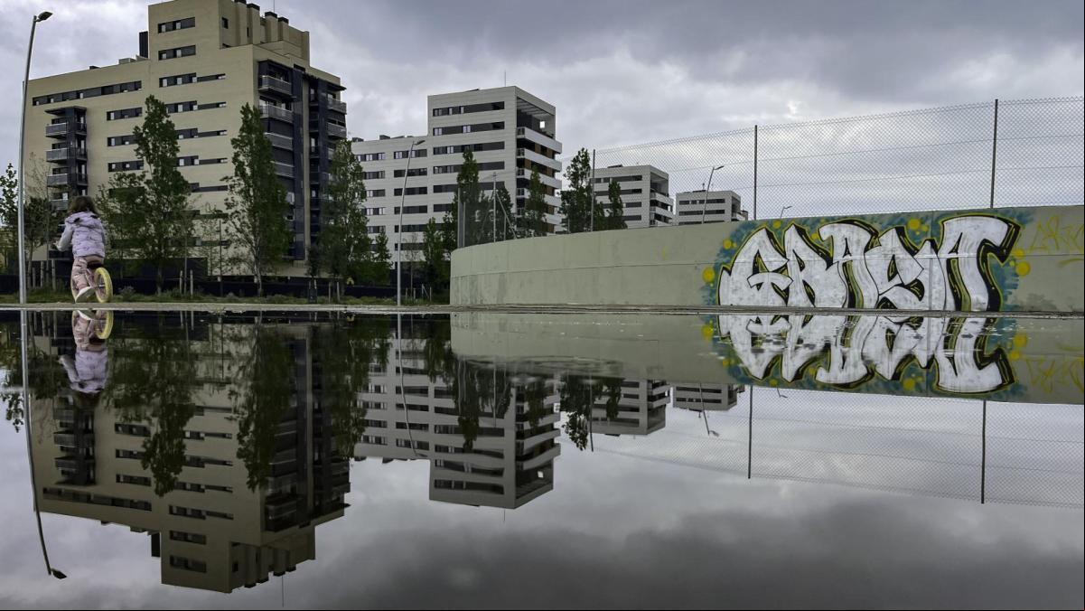 El reflejo de la infancia tras la lluvia