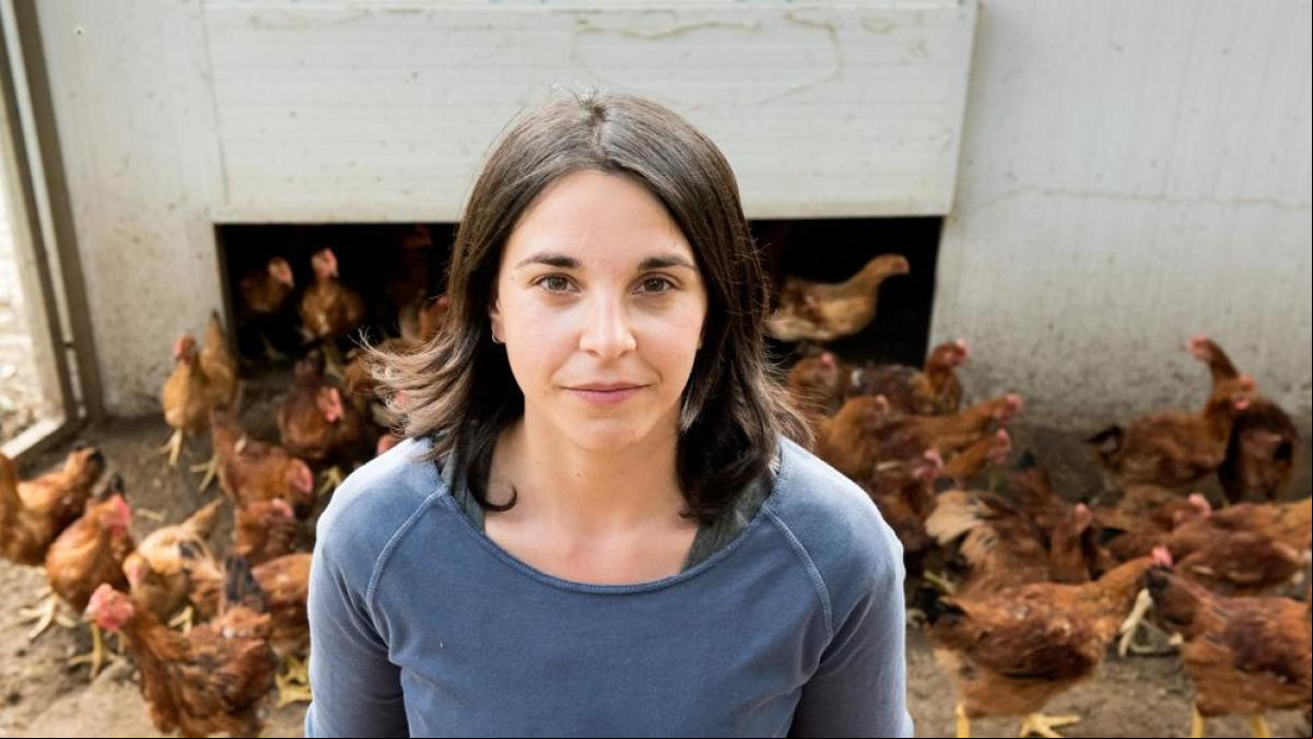 “Mimo a mis gallos y vacas para que den la mejor carne”