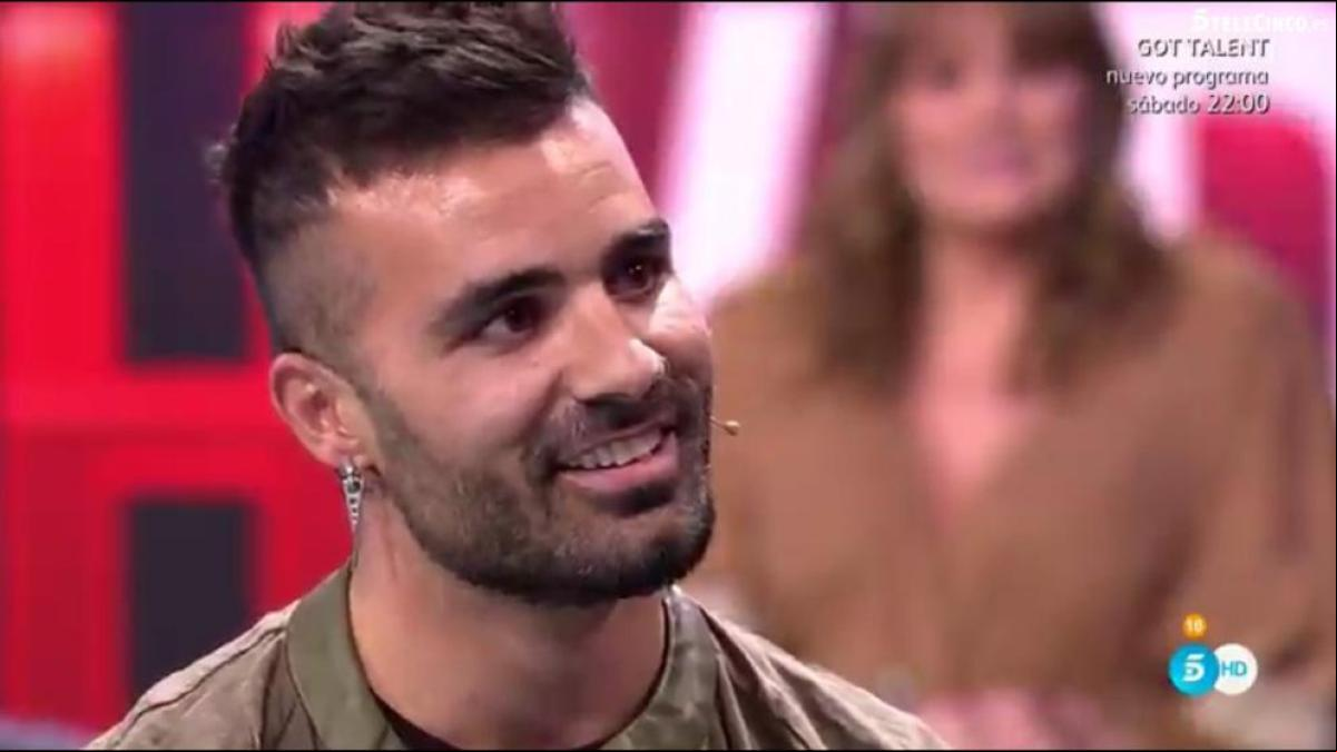 El cantante Tutto Durán, detenido por un presunto acoso sexual a una menor en redes sociales