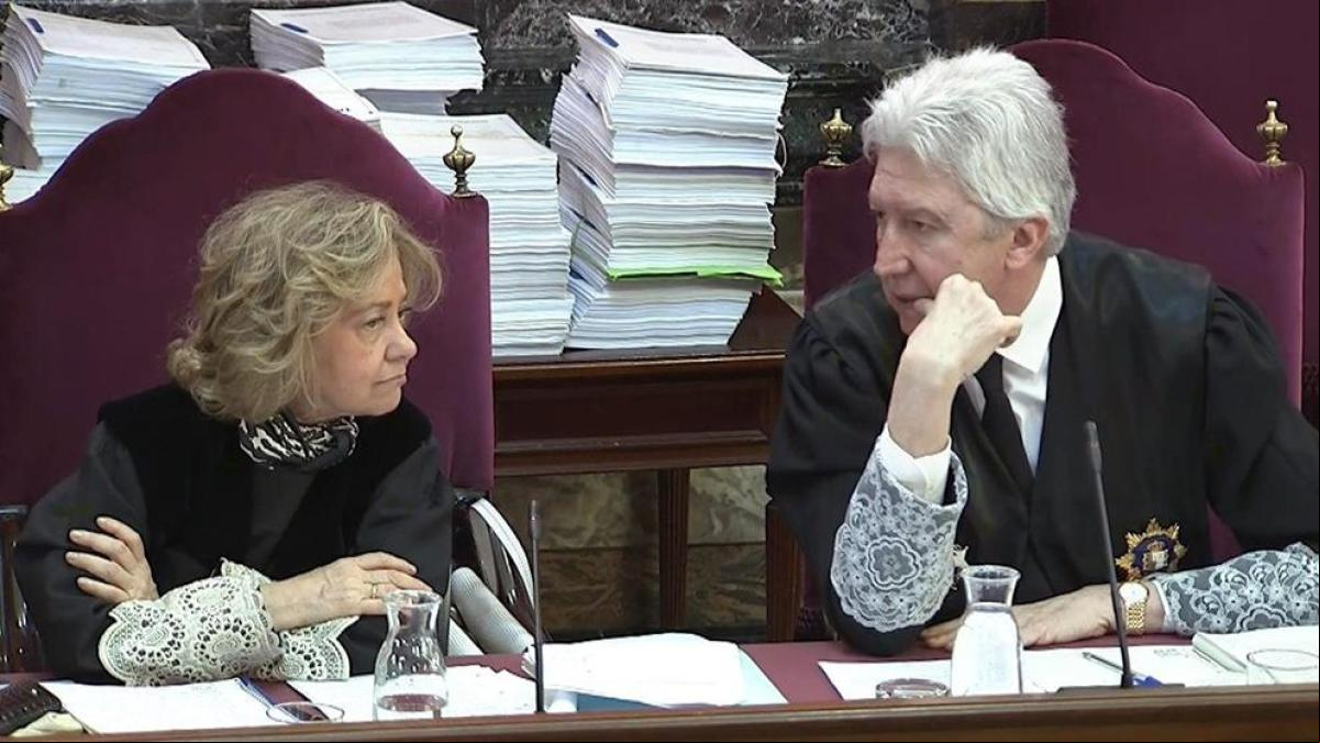 Los fiscales del 1-O no ven amnistiable a Puigdemont y defienden mantener la orden de detención
