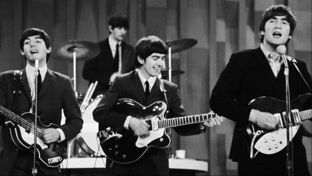 Los trece minutos de actuación de The Beatles que cambiaron la historia musical de EE.UU.