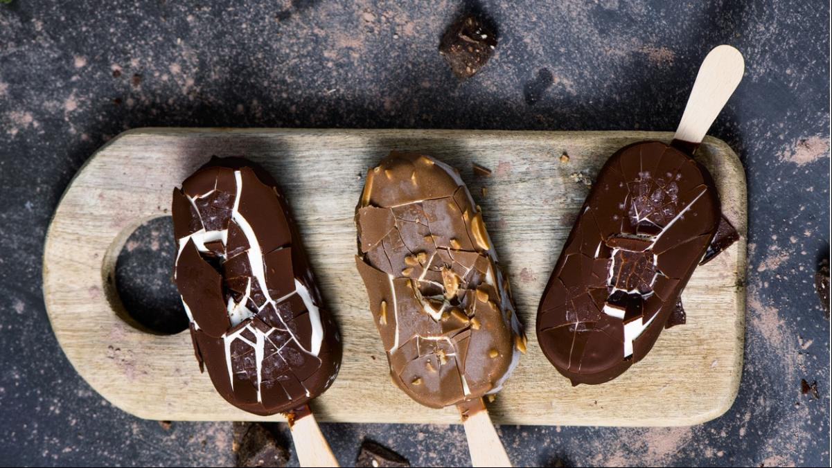 Los alimentos que debes evitar cuando suben las temperaturas en verano