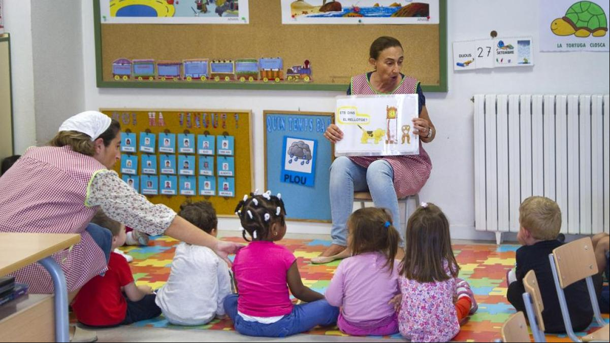 Vuelve a las aulas ocho años después de su detención por pornografía infantil en Mallorca