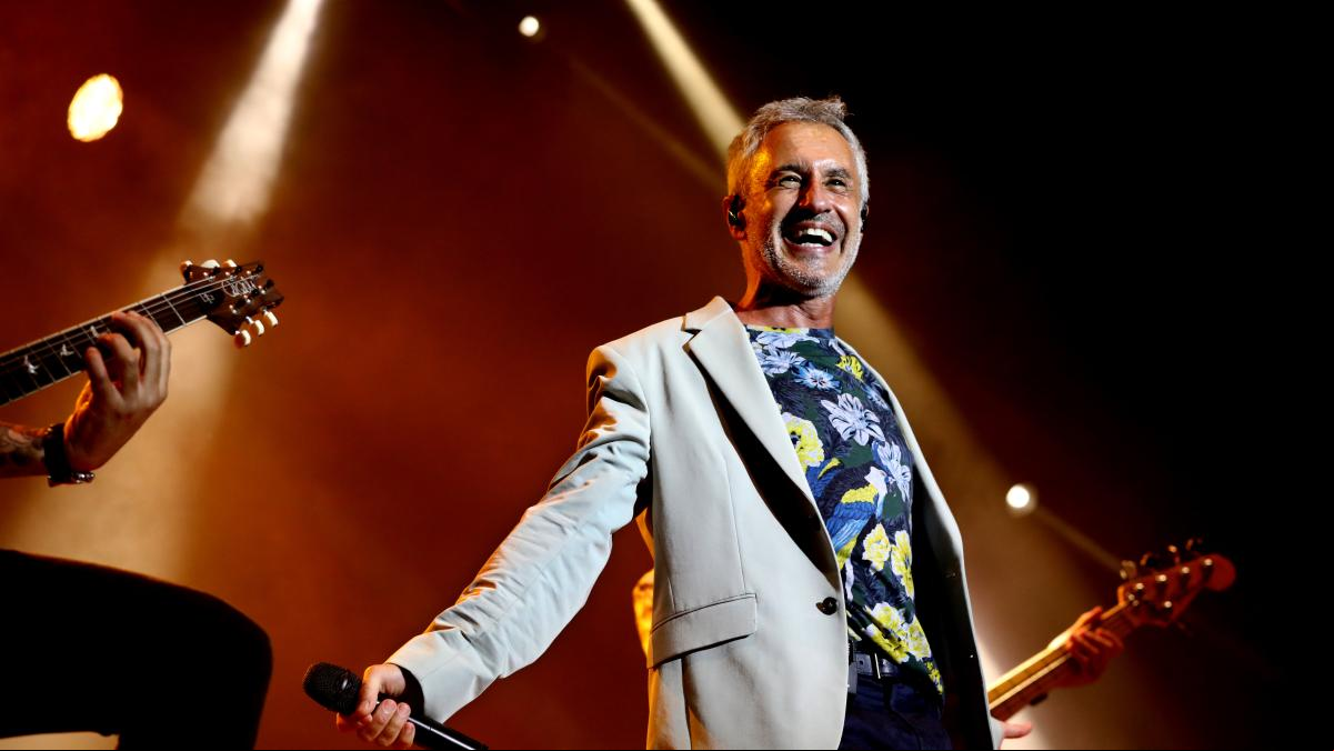 Sergio Dalma se disculpa por incitar al público a ponerse de pie: No soy negacionista