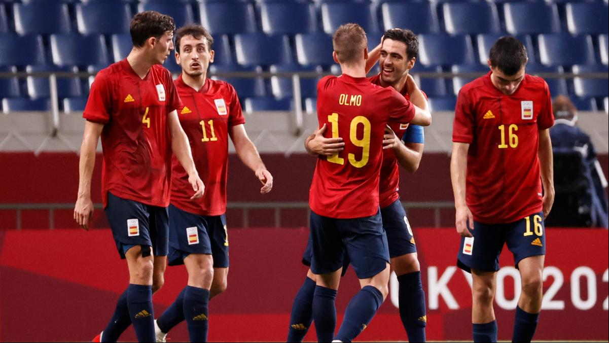 España empata con Argentina y pasa a cuartos